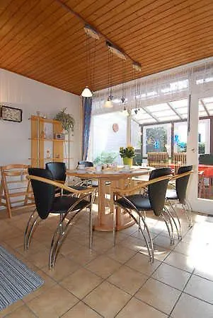 Ferienhaeuser Nordseebrise בית נופש בנסרסיל