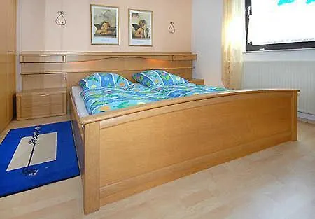 Ferienhaeuser Nordseebrise בית נופש בנסרסיל